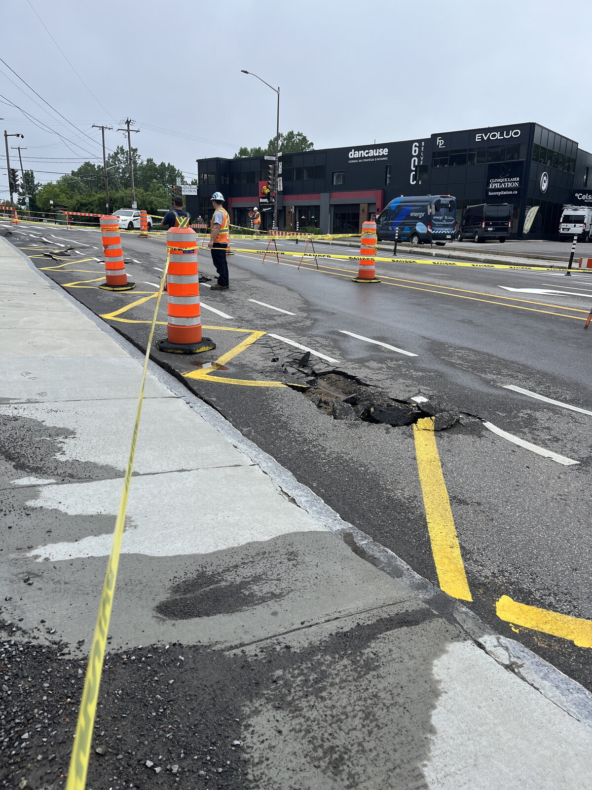 The Côte de la Pente-Douce was strongly damaged on Thursday. Photo: Catherine Bouchard filed on July 17, 2025 thursday morning torrential rains: coast